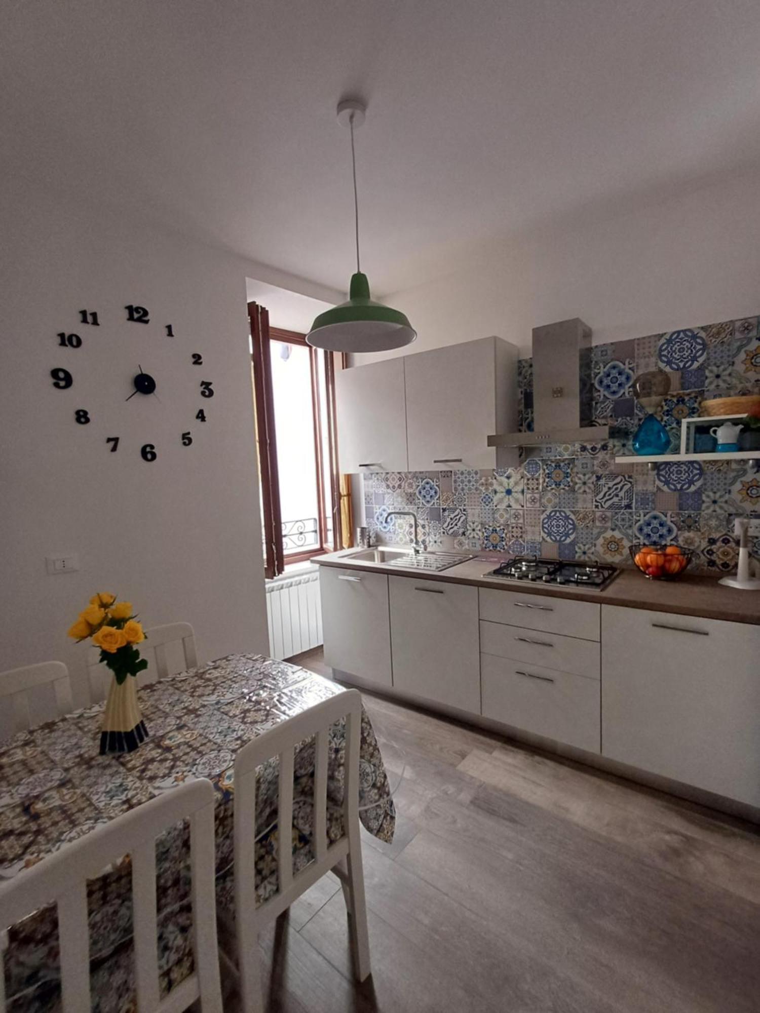 Ferienwohnung Arco Dei Pittori- Affitti Brevi Italia LʼAquila Exterior foto